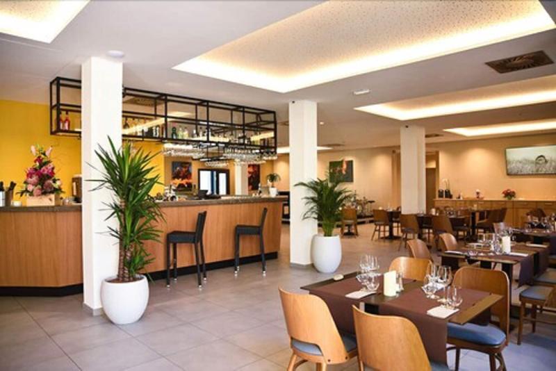 Le Castel D'Alti Hotell Bagnères-de-Luchon Exteriör bild